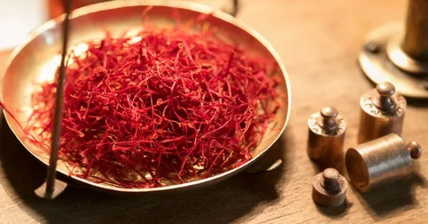 تصویر 2 از زعفران ممتاز صادراتی با رنگ‌ دهی عالی و ماندگاری بالا